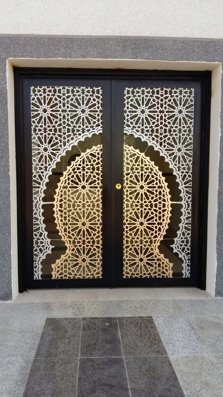 ورشة حداد الرياض تركيب ابواب مباني محلات تجارية