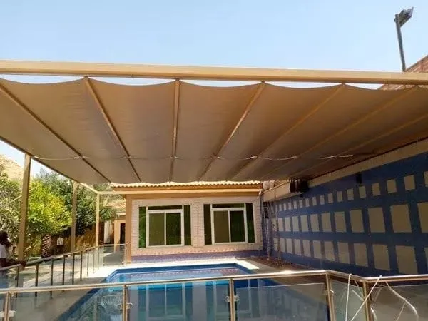 مظلات مسابح قماش تركيب مظلة علي المسبح بالرياض