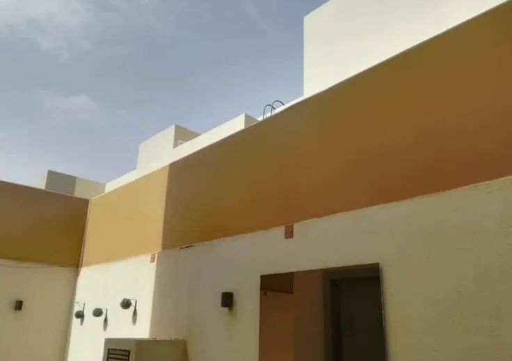 تنفيذ سواتر قماش بي في سي في حي طويق بالرياض