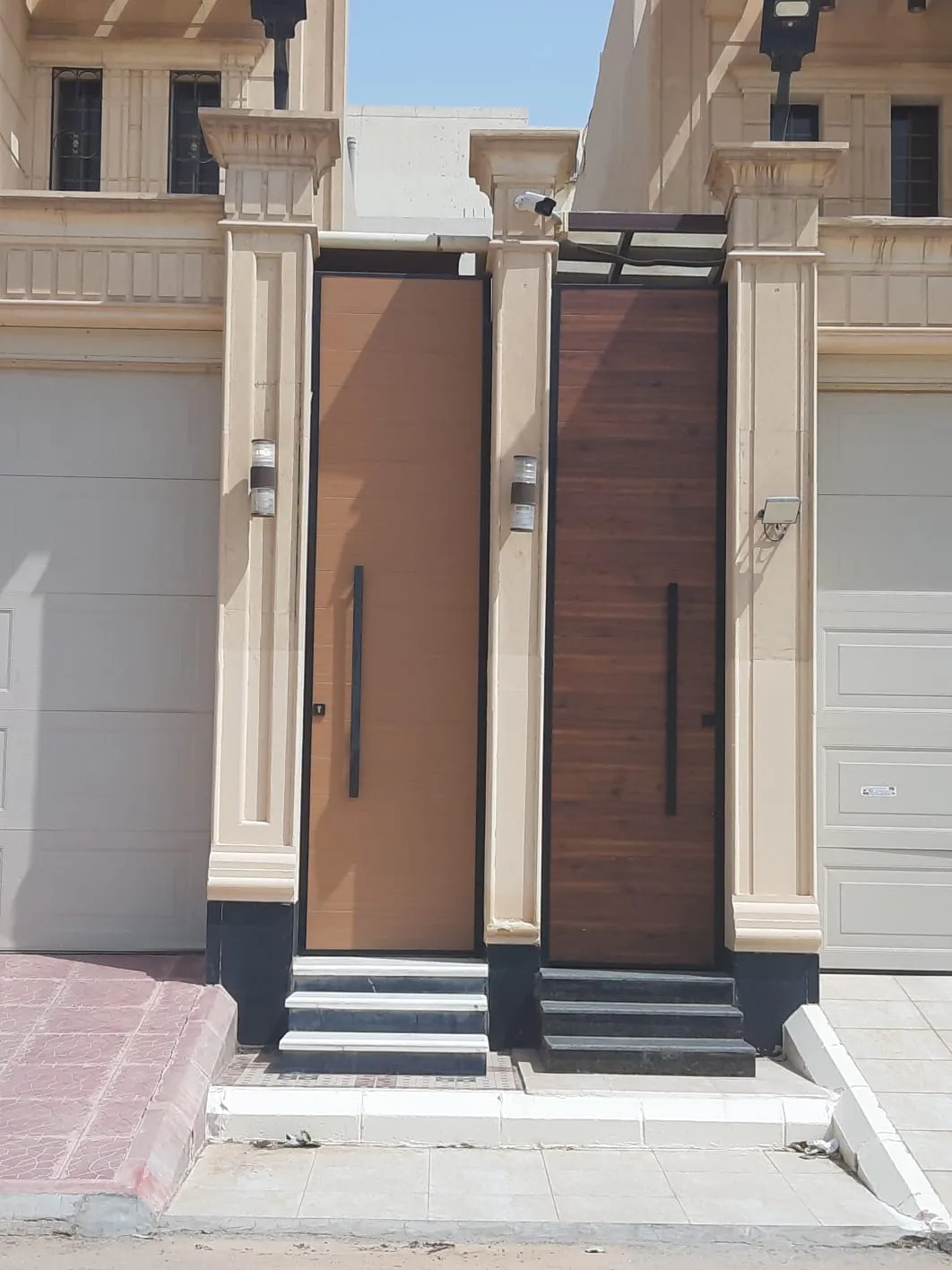 خدمات حدادة وتركيب كلادينج احترافي حي النسيم