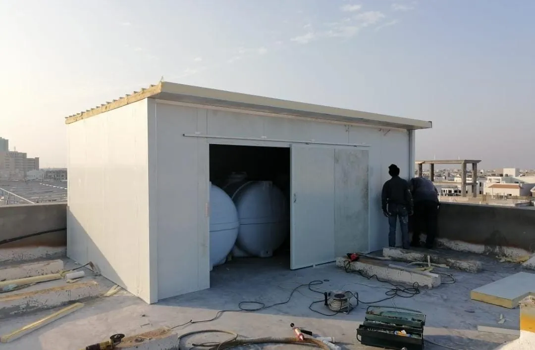 حداد ملاحق اسطح ساندوتش بنل في الرياض
