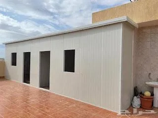 غرف  عاملات خارجية ساندوتش بنل بالرياض