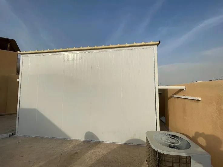 غرف  عاملات خارجية ساندوتش بنل بالرياض