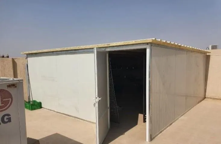 غرف  عاملات خارجية ساندوتش بنل بالرياض