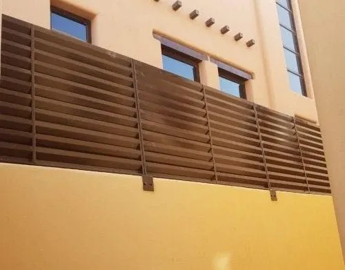 تصاميم سواتر خشب مودرن تناسب أسوار الفلل الرياض