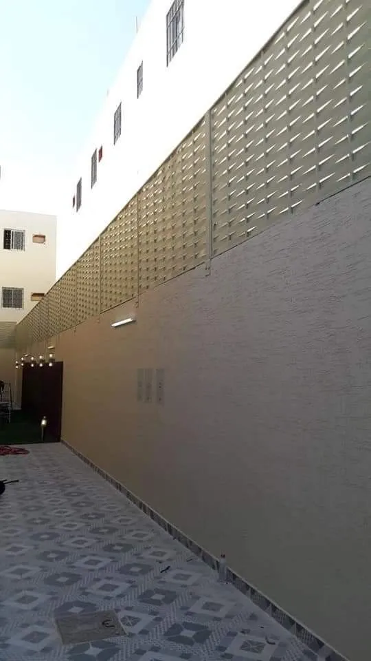   ساتر حديد في أحياء شمال الرياض مع خدمة تركيب