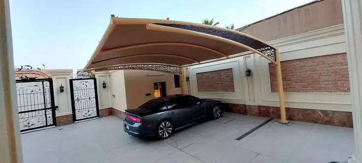 ورشة تصنيع مظلات سيارات في الرياض