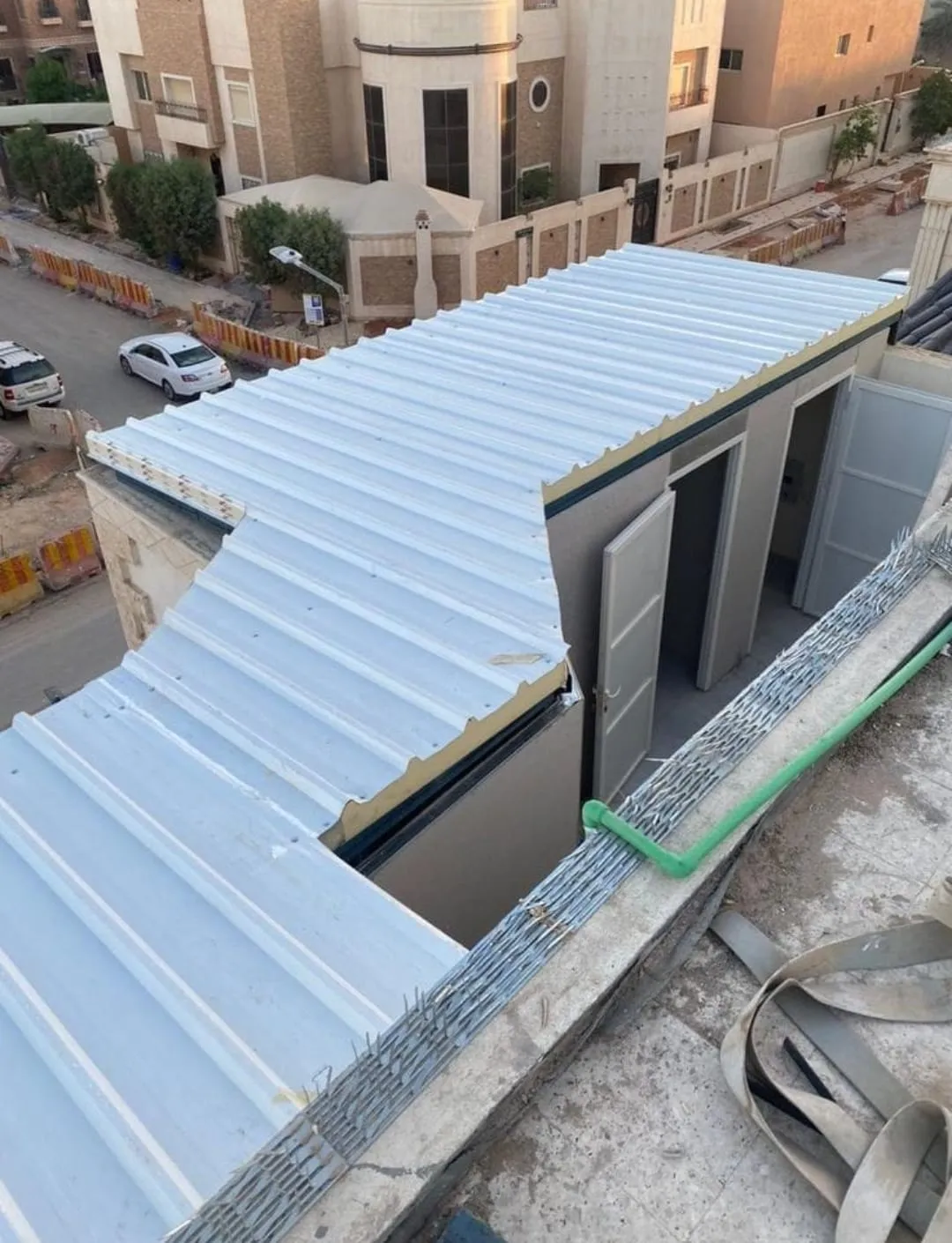 سقف  بيوت ساندويش بنل شمال الرياض