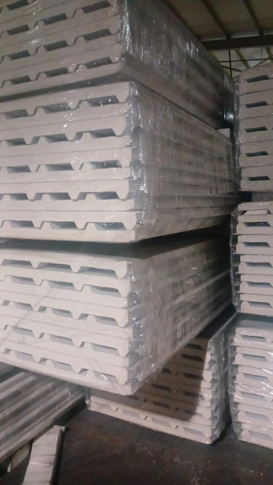 سقف  بيوت ساندويش بنل شمال الرياض