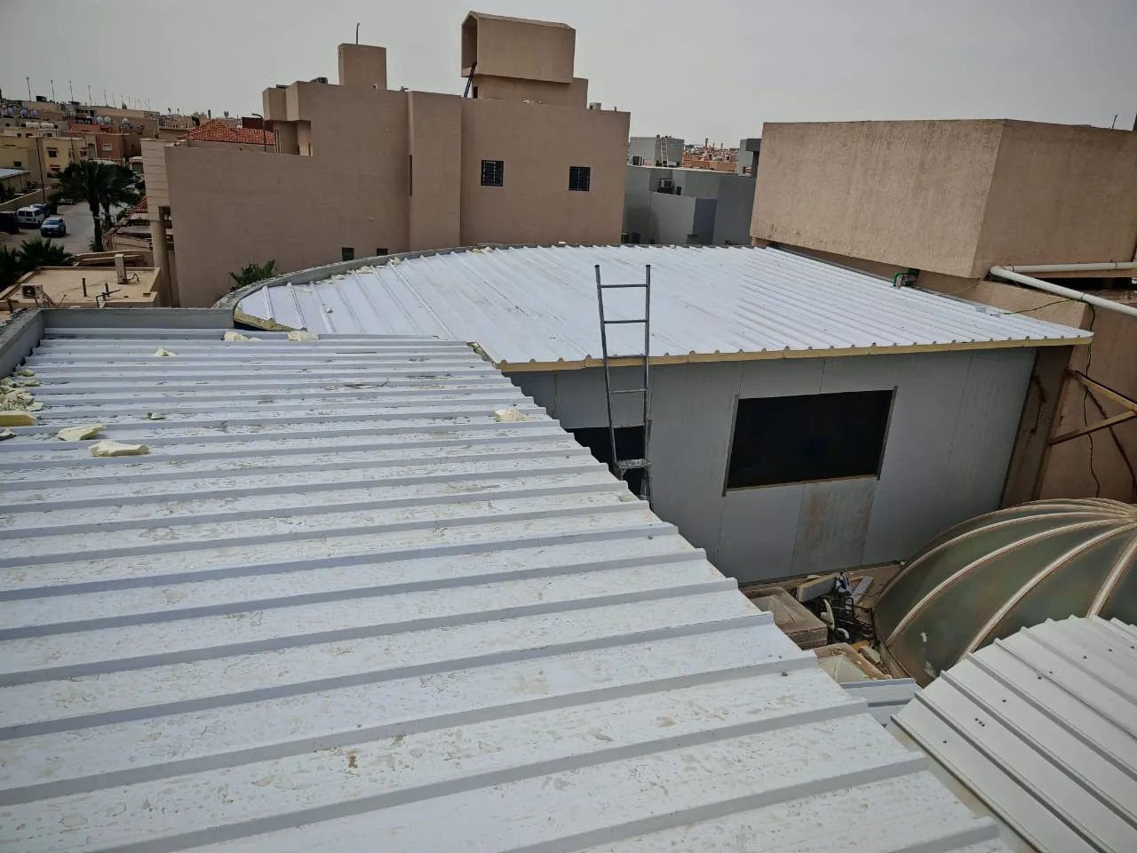 ساندوتش بنل اسقف للاسطح جنوب الرياض