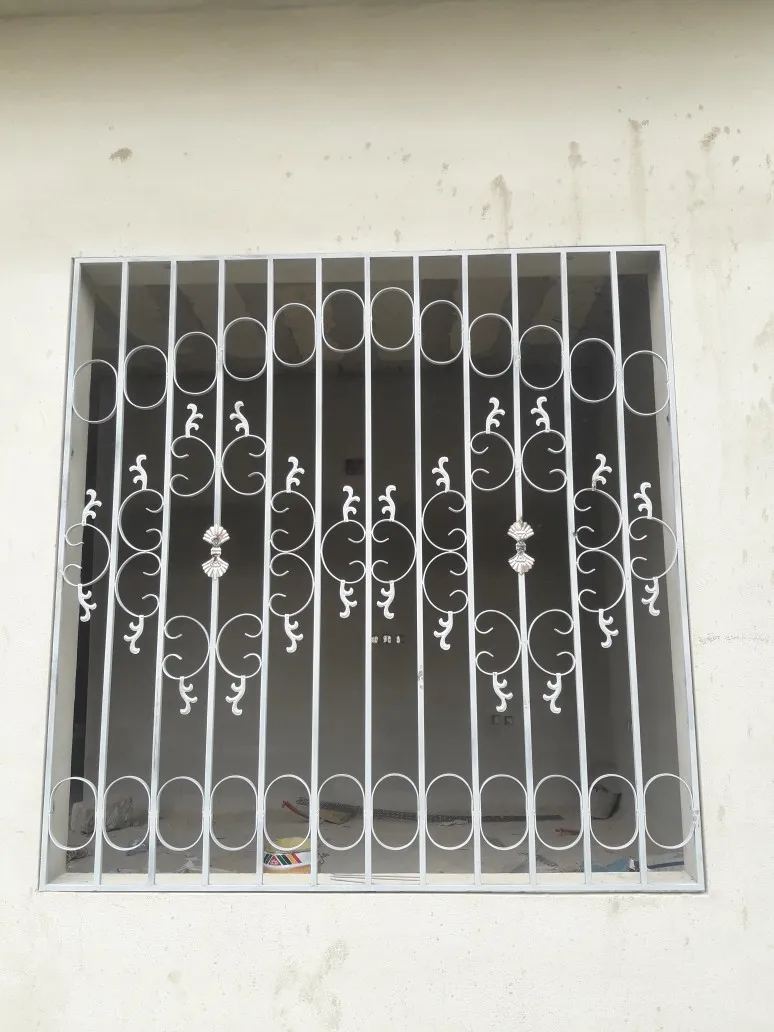 اقرب حداد شبابيك عرقة الرياض