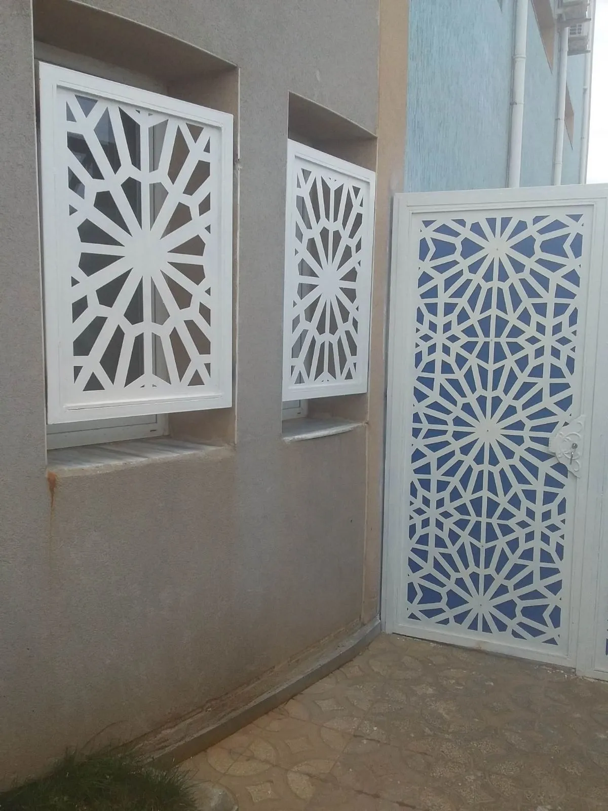 حداد شبابيك ليزر حي الربيع 