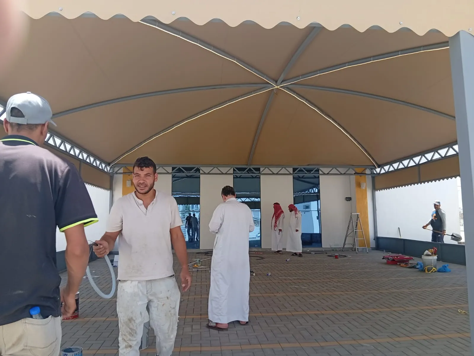 تصميم وتنفيذ مظلات حسب الطلب حي لبن الرياض